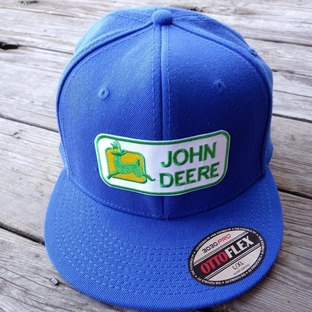 John Deere Mens Embroidered Shield Flatbill Blue T